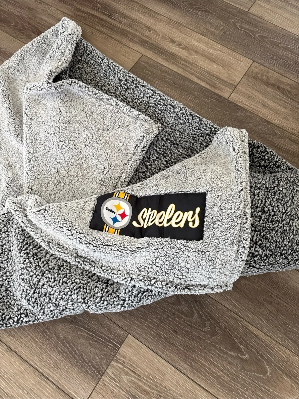 Forever Collectibles Soft/Plush Pittsburgh Steelers 70”x60” NFL Throw NWT